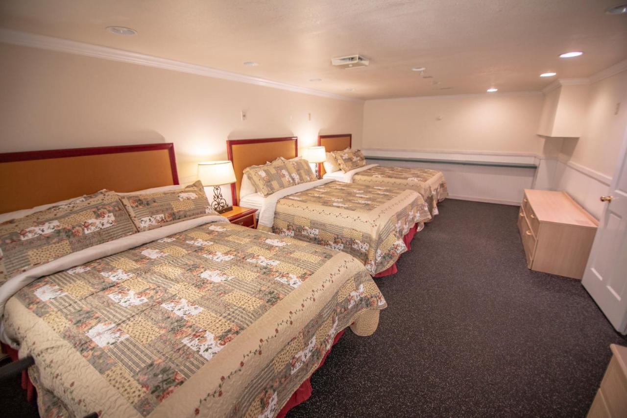 Coachlite Inn Sister Bay Esterno foto